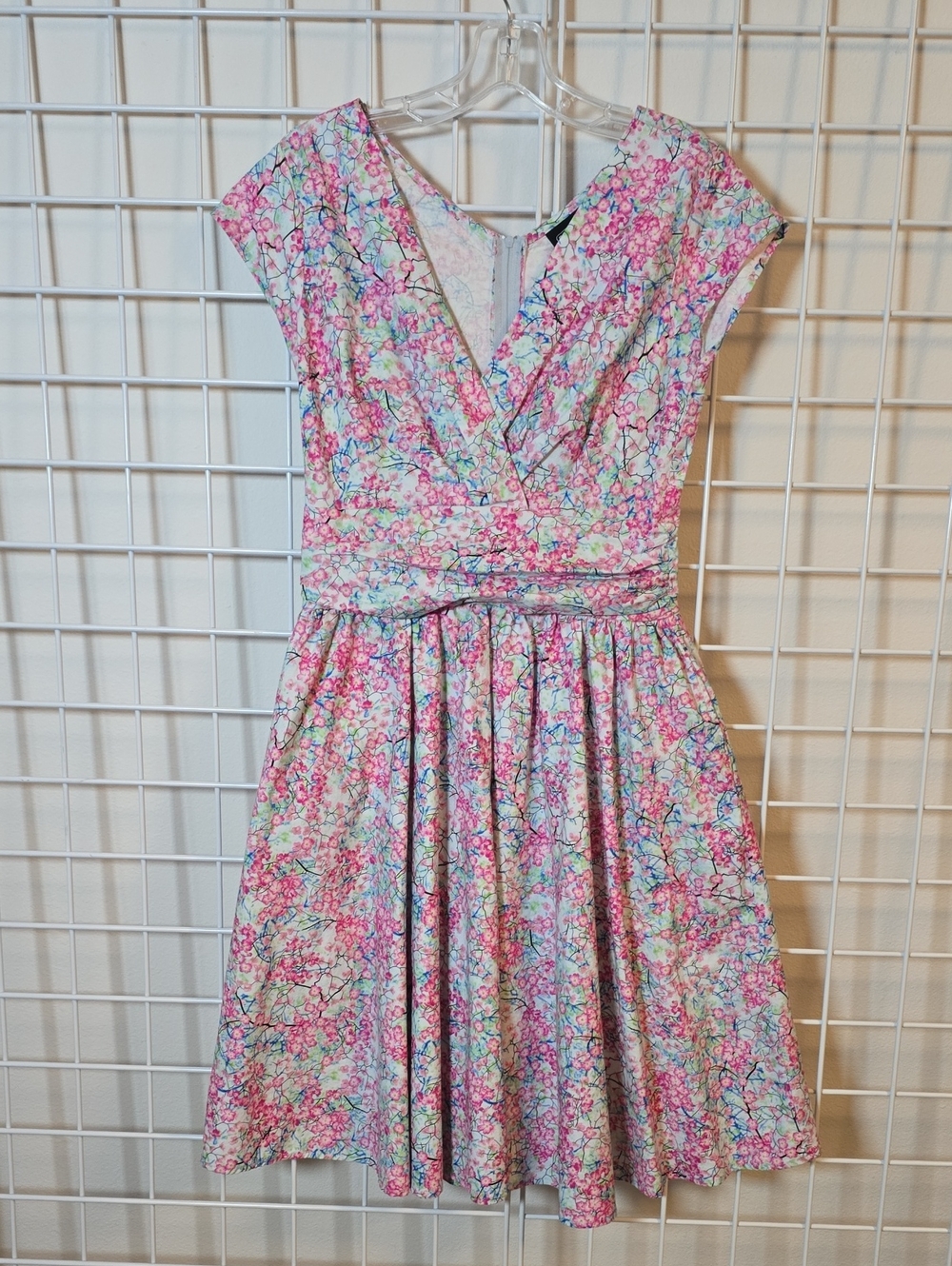 Retrolicious Pink Floral Wrap-Top Fit & Flare Cap Sleeve  Midi Dress Size Medium